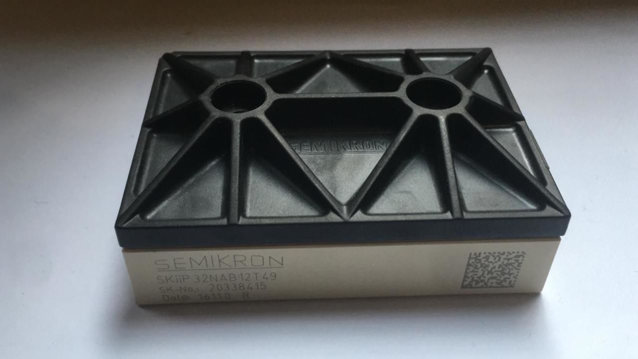 SKIIP32NAB12T49     45A 1200V    IGBT MODULE
