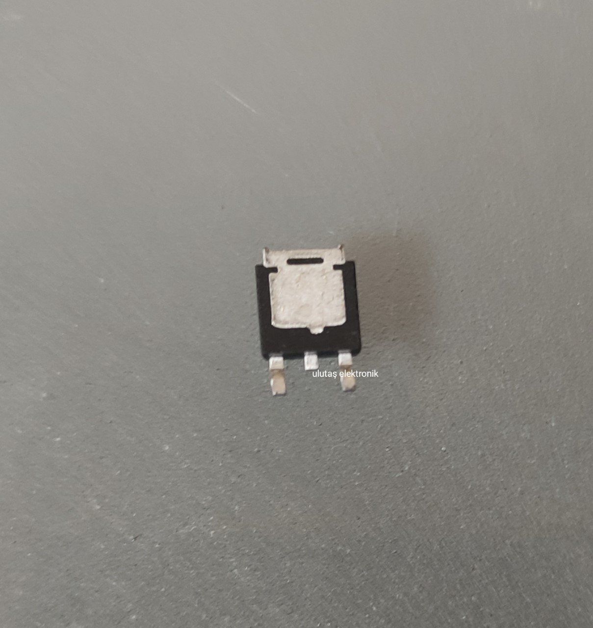 SPD18P06P  TO252  18.6A 60V  MOSFET