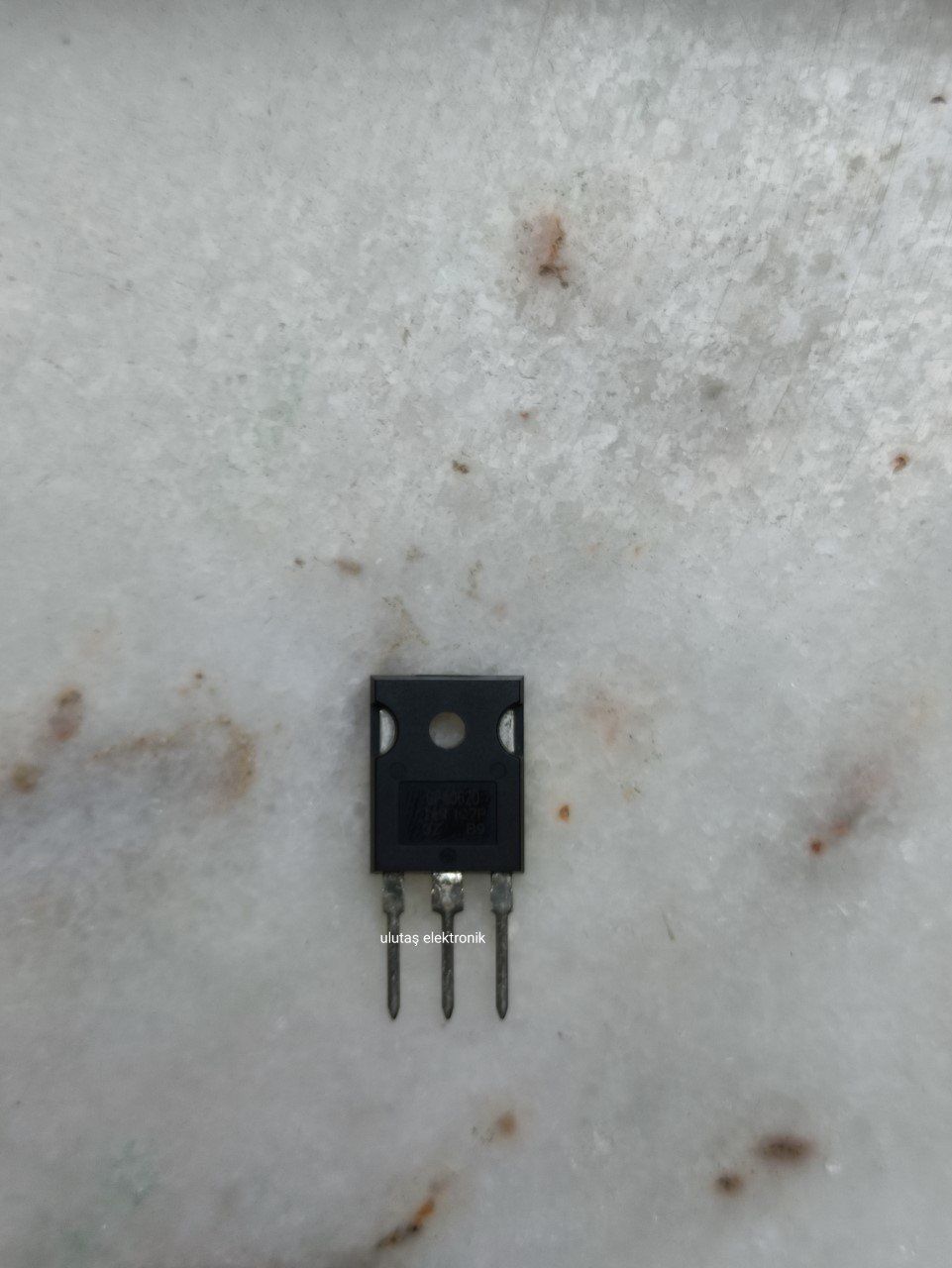 IRGP4640DPBF      TO-247AC      65A 600V    IGBT TRANSİSTÖR