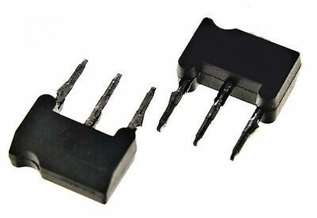 2SD636-R       SIP-3          0.1A 30V 0.4W        NPN TRANSISTOR
