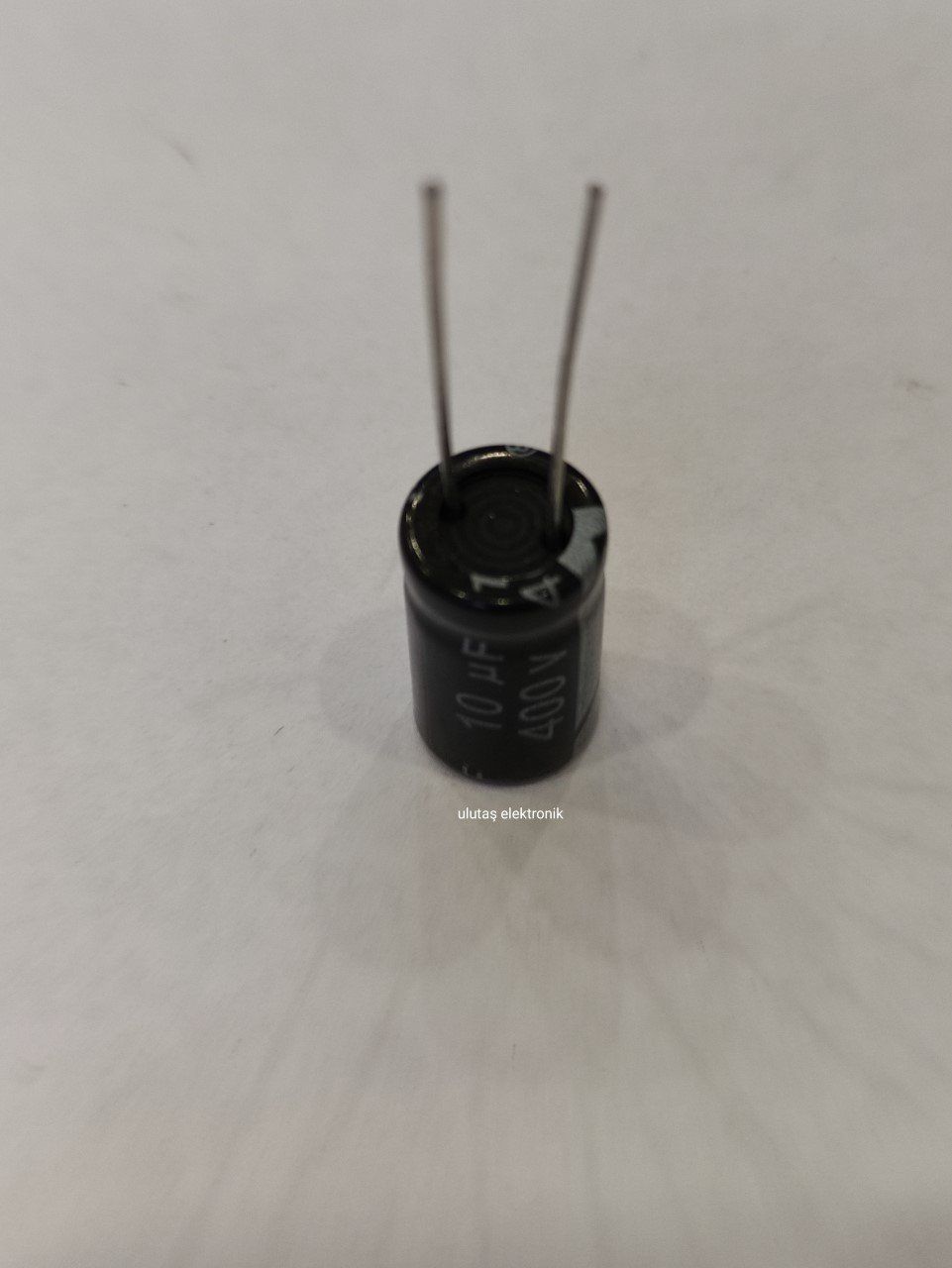 10UF 400V 105C  ELEKTROLİTİK ALÜMİNYUM KONDANSATÖR